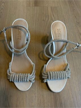 SCHUTZ Jewell Embellished Block Heel Sandals - Crystal Pearl Size 7